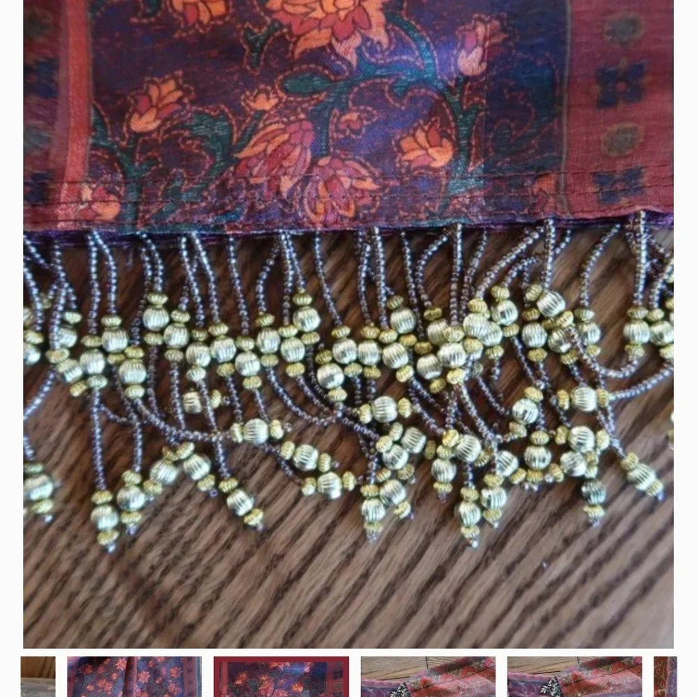 Window Scarf - Picture 3 of 5